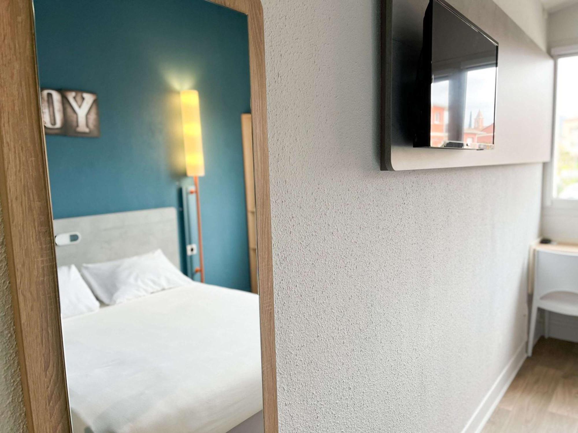 Ibis Budget Saint Christol Les Ales Buitenkant foto