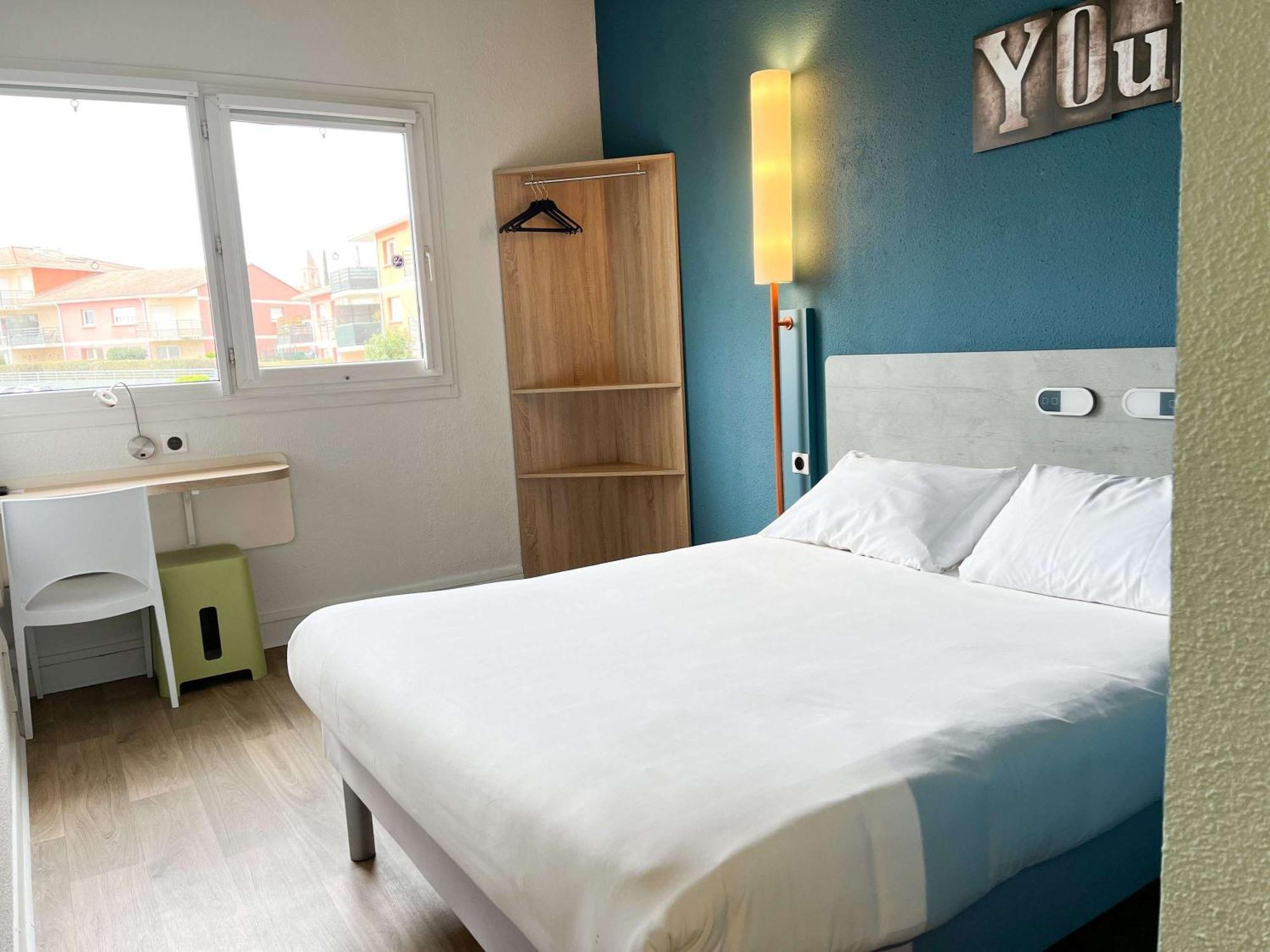 Ibis Budget Saint Christol Les Ales Buitenkant foto